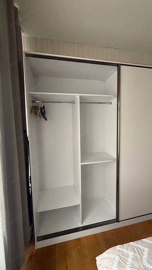 Kleiderschrank mit Schiebetüre weiss Bild 2