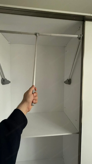 Kleiderschrank mit Schiebetüre, weiss Bild 5