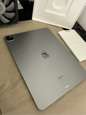 iPad Pro 12.9-inch 6th Generation 256Gb  Bild 2
