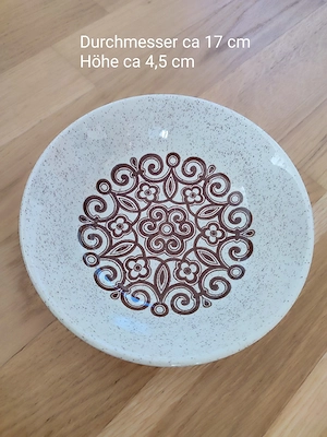 verschiedene Teller  Bild 5