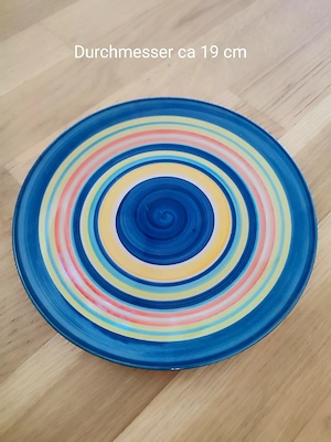 verschiedene Teller  Bild 4
