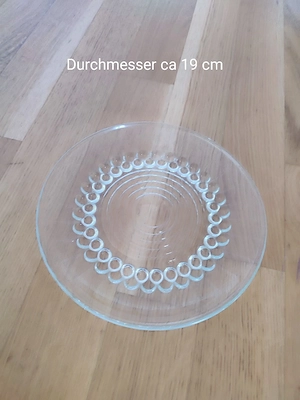 verschiedene Teller  Bild 2