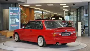 BMW 325 Bild 5