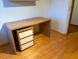 Schreibtisch Bild 2
