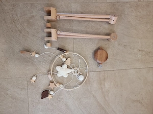 Mobile aus Holz