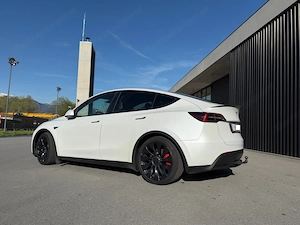 Tesla Model Y Performance Bild 4