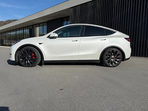 Tesla Model Y Performance Bild 3