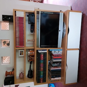 Schöne, praktische Wohnwand in Birke zu verschenken  Bild 6