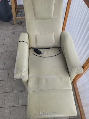 Verkaufe Fernsehsessel mit Massage funktion Bild 2