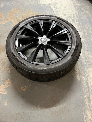 Verkaufe 4 Sommerreifen mit Alu Felgen für Nissan X Trail