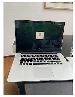 MacBook Pro mit Originalverpackung zu verkaufen