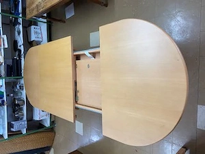 Hochwertiger Stuben- und Esstisch aus Buchenvollholz   Beste Tischlerarbeit Bild 2