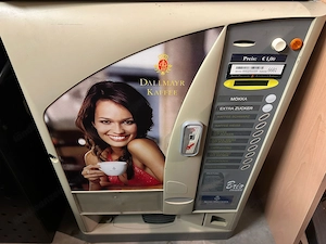 Münzen Kaffee Maschine mit Unterkasten  Bild 2