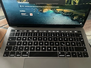 Mac Book Pro 2018 Bild 2