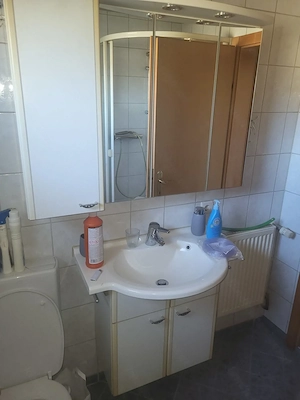 Bad Waschtisch gratis abzugeben