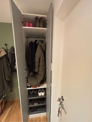 IKEA PAX Schrank mit Spiegeltüren Bild 2