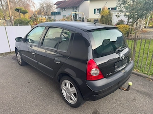 Renault Clio AHK Bild 3