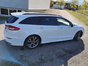 Ford Mondeo ST Line 2022 Hybrid   Benzin Bild 3