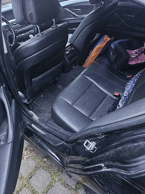 BMW F10 530d Schwarz Bild 5