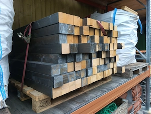 Konstruktions Holz gemalt Bild 3