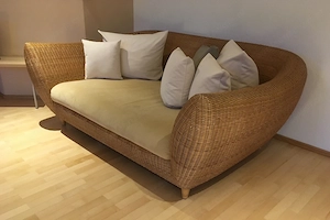 wunderschöne Korb-Couch, Korbcouch - Alcantara