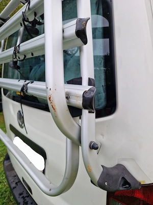 VW T5 original Logo Heckträger - beschädigt Bild 3