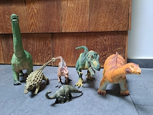 Dinosaurier Spielzeug