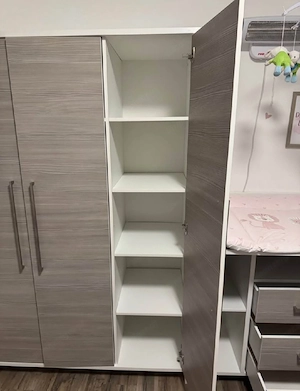 Wickelkommode und Schrank von Schardt Bild 4