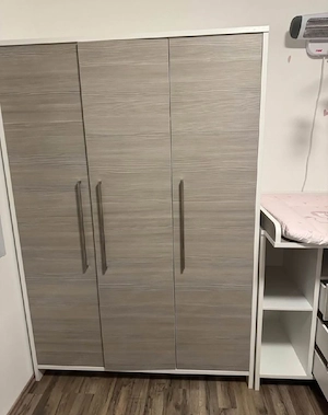 Wickelkommode und Schrank von Schardt Bild 5