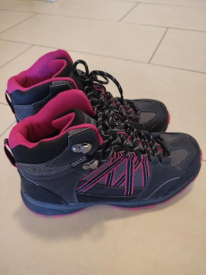 Markenwanderschuhe Größe 38 neu Neupreis 99 . Verkaufspreis 40  Bild 2