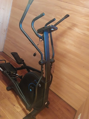 Crosstrainer Cardiostrong FX70 Bild 2