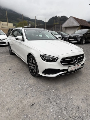 Mercedes-Benz E 300 de PHEV T-Modell 4MATIC Automatik ACC, LED, Spurhalte, Pano Bild 3