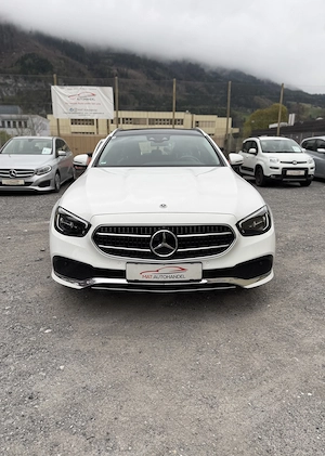 Mercedes-Benz E 300 de PHEV T-Modell 4MATIC Automatik ACC, LED, Spurhalte, Pano Bild 2