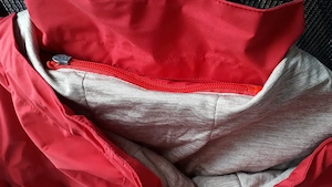 Rote Damen-Übergangsjacke, Kapuze abnehmbar, hohe Qualität von killtec, Größe 48, viele Details Bild 5