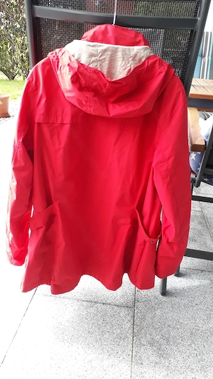 Rote Damen-Übergangsjacke, Kapuze abnehmbar, hohe Qualität von killtec, Größe 48, viele Details Bild 3