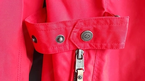 Rote Damen-Übergangsjacke, Kapuze abnehmbar, hohe Qualität von killtec, Größe 48, viele Details Bild 8