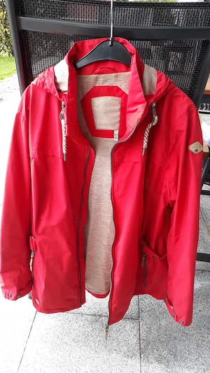 Rote Damen-Übergangsjacke, Kapuze abnehmbar, hohe Qualität von killtec, Größe 48, viele Details Bild 2