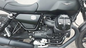 Moto Guzzi V7 Stone 