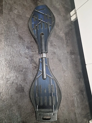 Waveboard Blau-Schwarz