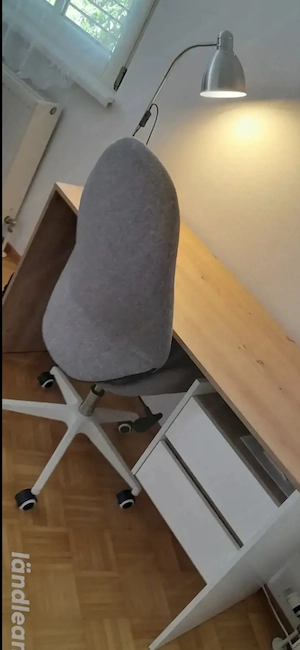 Schreibtisch mit drehstühl Bild 2