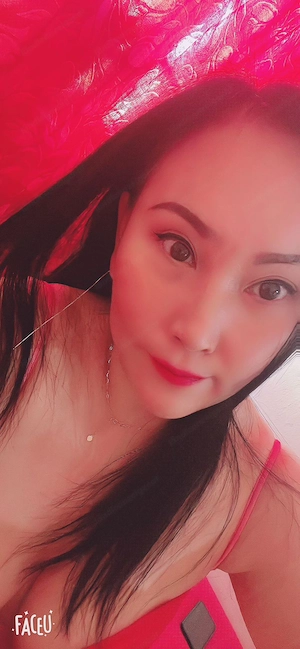 32 jährige Asiatin verwöhnt dich Bild 4