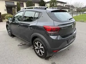 Dacia Sandero Bild 2