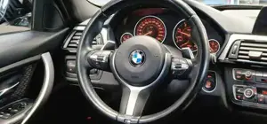 BMW 330 Bild 13