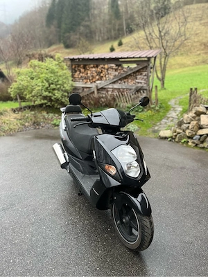 Daelim SL125R Otello Bild 2