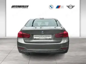 BMW 320i Sport Line // Aut // Head-Up// LED Bild 5