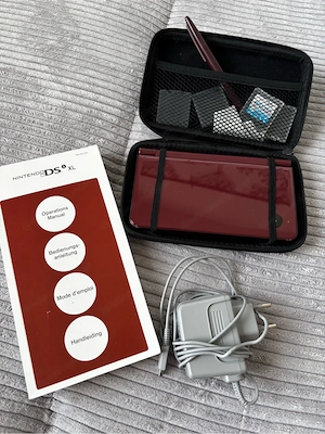 Nintendo DS XL Bild 3