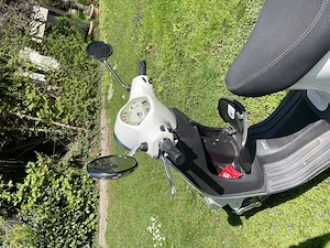 Vespa LX 50 weiß Bild 9