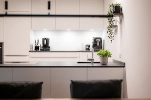 Moderne 3 Zimmer Gartenwohnung   ruhig gelegen mit hochwertiger Ausstattung (BJ 2020, Privatverkauf) Bild 4