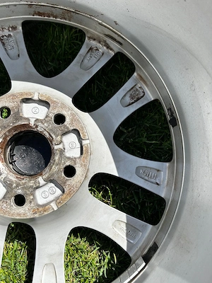 VW Felgen (Original) Bild 4