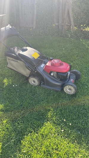 Honda HRX 426 mit Radantrieb Bild 4